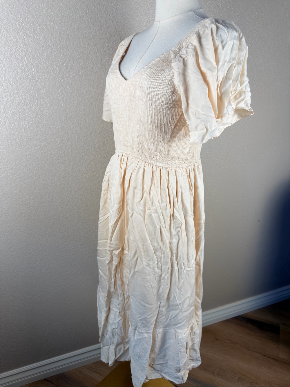 NWT Cream Smocked V-Neck Midi Dress with Flutter Sleeves, Large - Picture 6 of 10